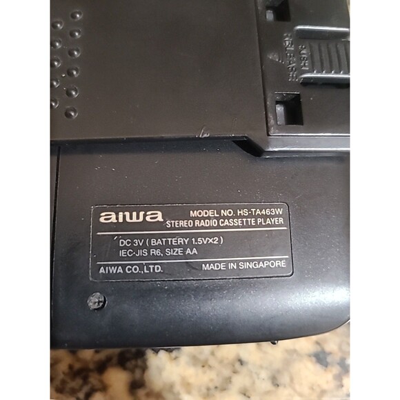AIWA HS-TA463W M.S.P, Auto Cassette AM/FM Walkman Tested, Only Radio Works - Picture 6 of 7